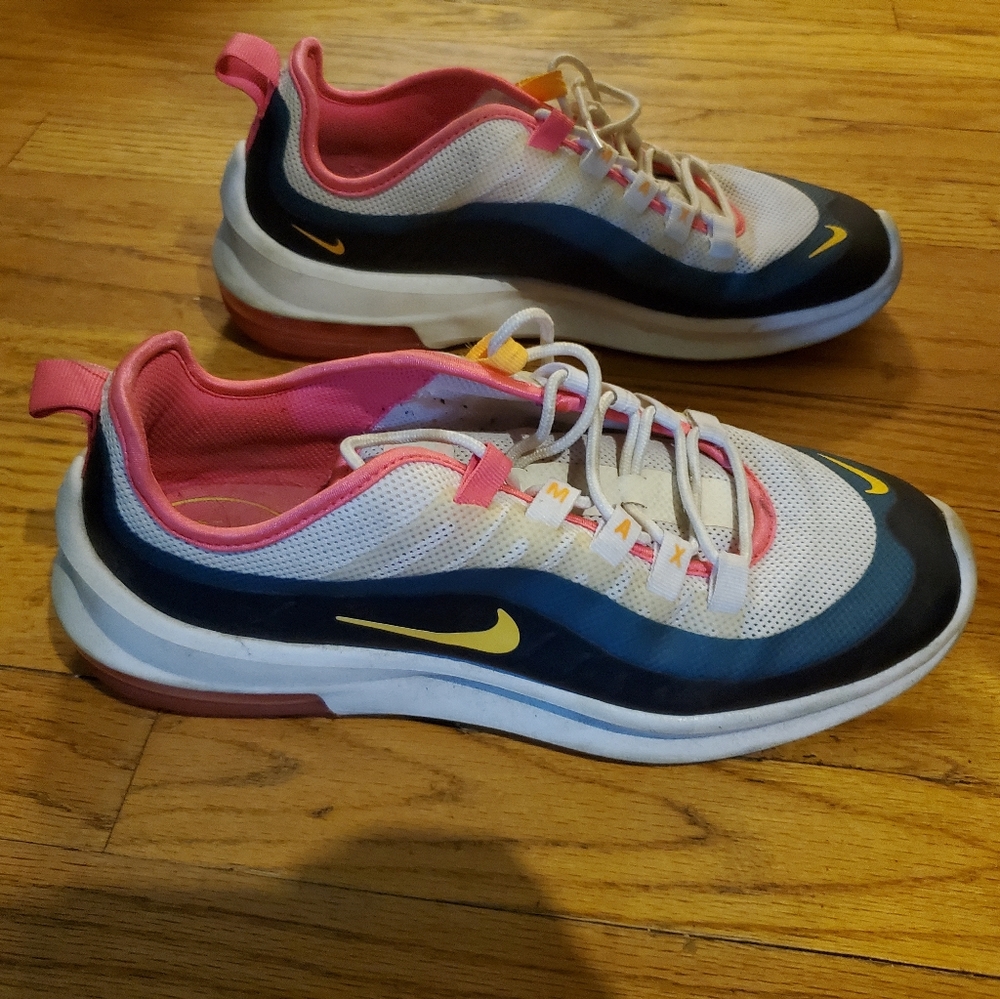 Nike shoes